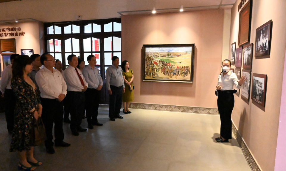 Ban Thi đua - Khen thưởng Trung ương làm việc tại Bến Lức