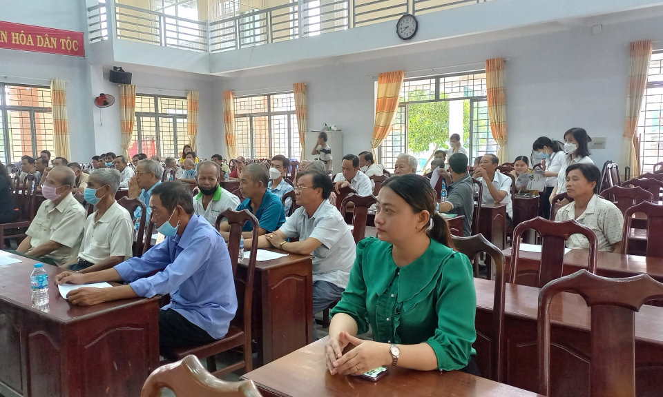 Đức Hòa tuyên truyền bảo hiểm xã hội tự nguyện, bảo hiểm y tế hộ gia đình