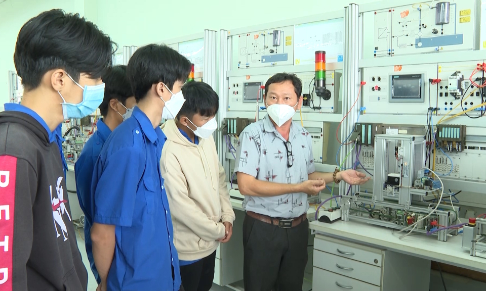 Long An gần 320 lao động trúng tuyển đi làm việc ở nước ngoài theo hợp đồng