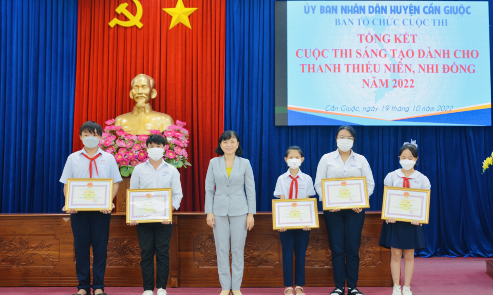 Cần Giuộc tổng kết công tác Đoàn, Đội trường học năm học 2021 -2022