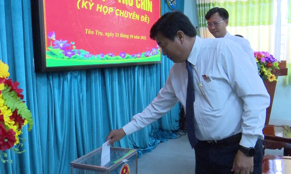 HĐND huyện Tân Trụ tổ chức phiên giải trình giữa 2 kỳ họp