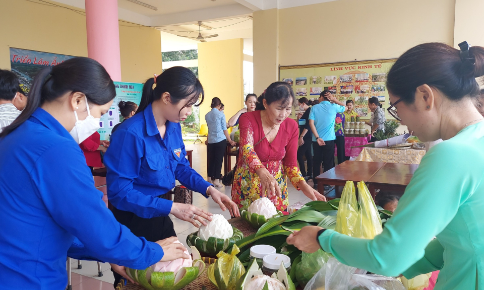 Thạnh Hóa tổ chức Cuộc thi “ Ý tưởng sáng tạo, khởi nghiệp - Trưng bày sản phẩm” năm 2022