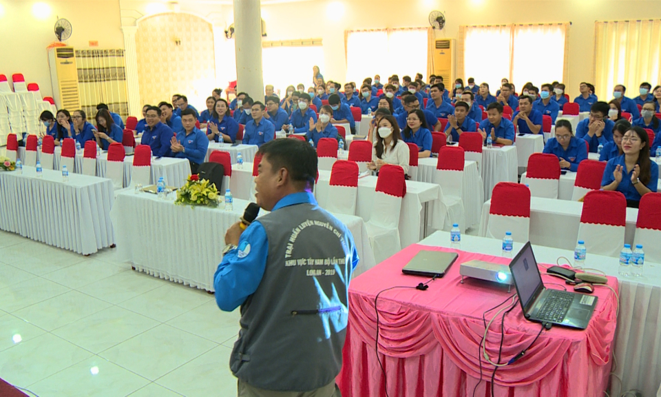 Tập huấn nghiệp vụ công tác Đoàn khối Cơ quan và Doanh nghiệp