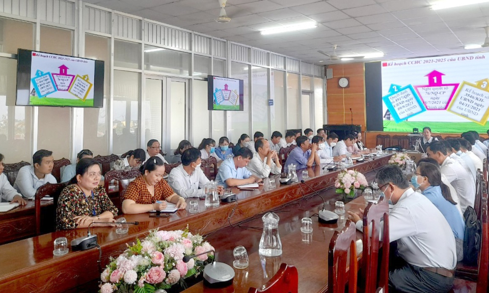 Tân Thạnh tập huấn nghiệp vụ công tác cải cách hành chính