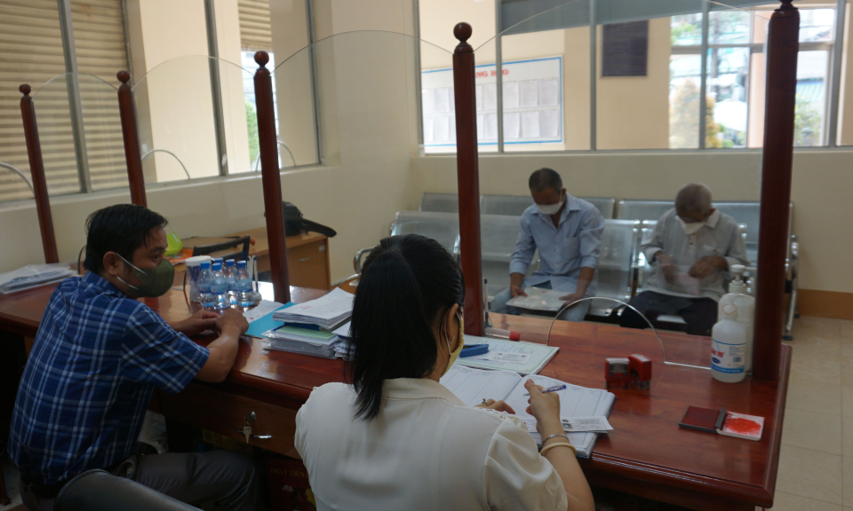 Bến Lức văn hóa công sở trong Cán bộ, công chức, viên chức