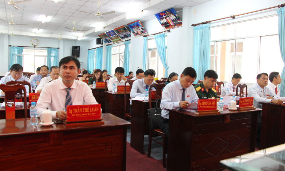  HĐND huyện Thủ Thừa tổ chức kỳ họp thứ 6 – kỳ họp chuyên đề