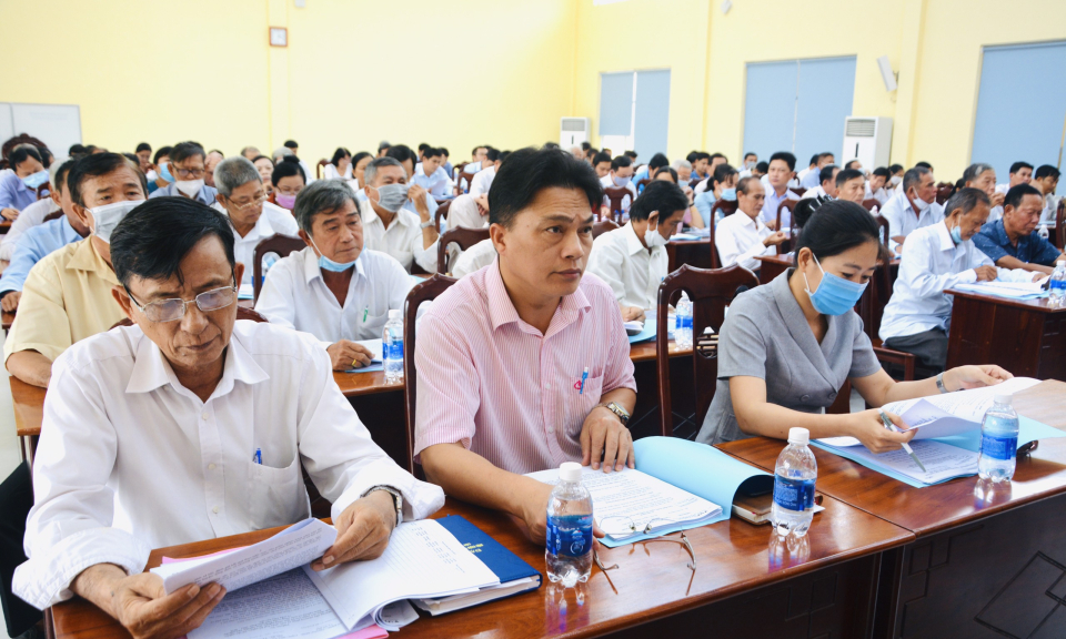 Cần Giuộc tập huấn, hướng dẫn công tác rà soát hộ nghèo, hộ cận nghèo