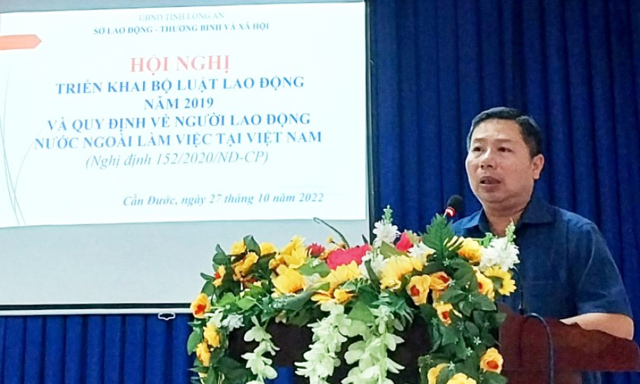 Cần Đước triển khai quy định lao động người nước ngoài làm việc tại Việt Nam