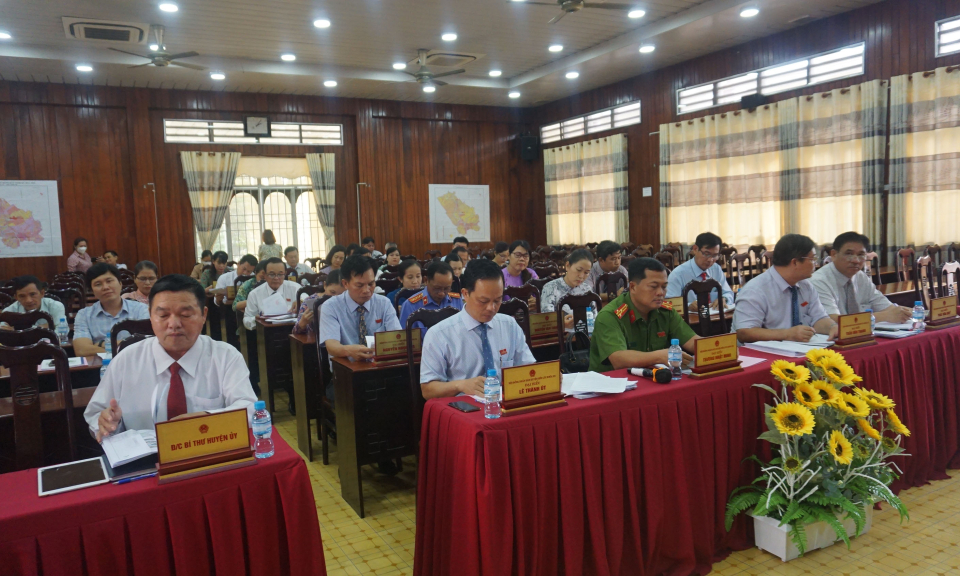 Kỳ họp thứ 9 HĐND huyện Bến Lức, khóa XII biểu quyết thông qua 3 Nghị quyết quan trọng