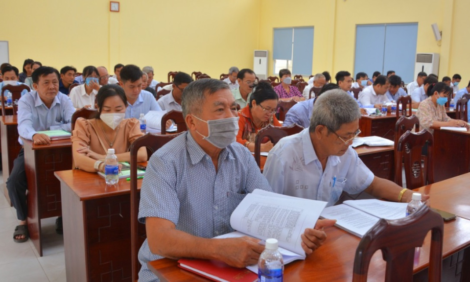 Cần Giuộc tập huấn các quy định về an toàn thực phẩm trong lĩnh vực nông nghiệp