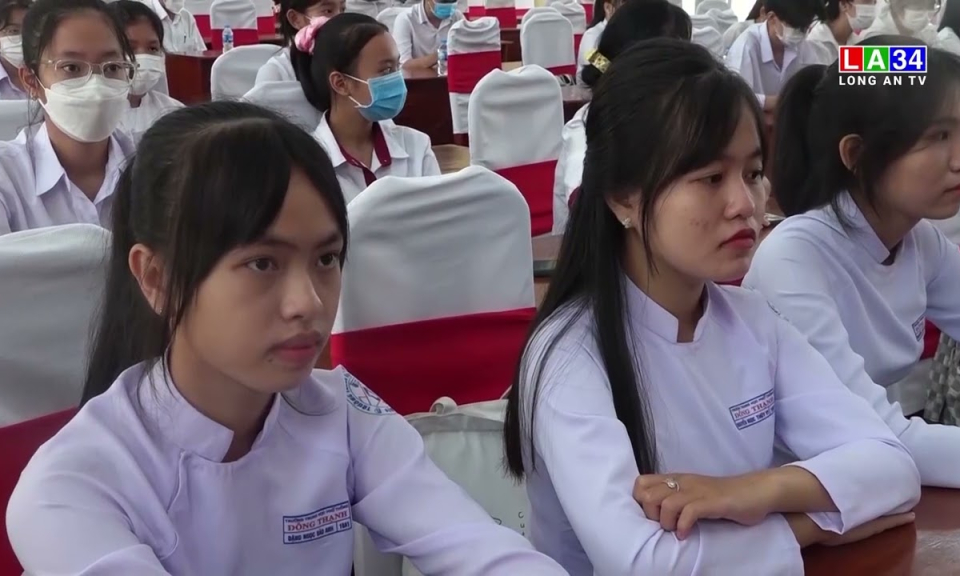 Cần Giuộc tuyên dương học sinh giỏi, học sinh đậu Đại học và tiếp sức đến trường đợt 1, năm 2022