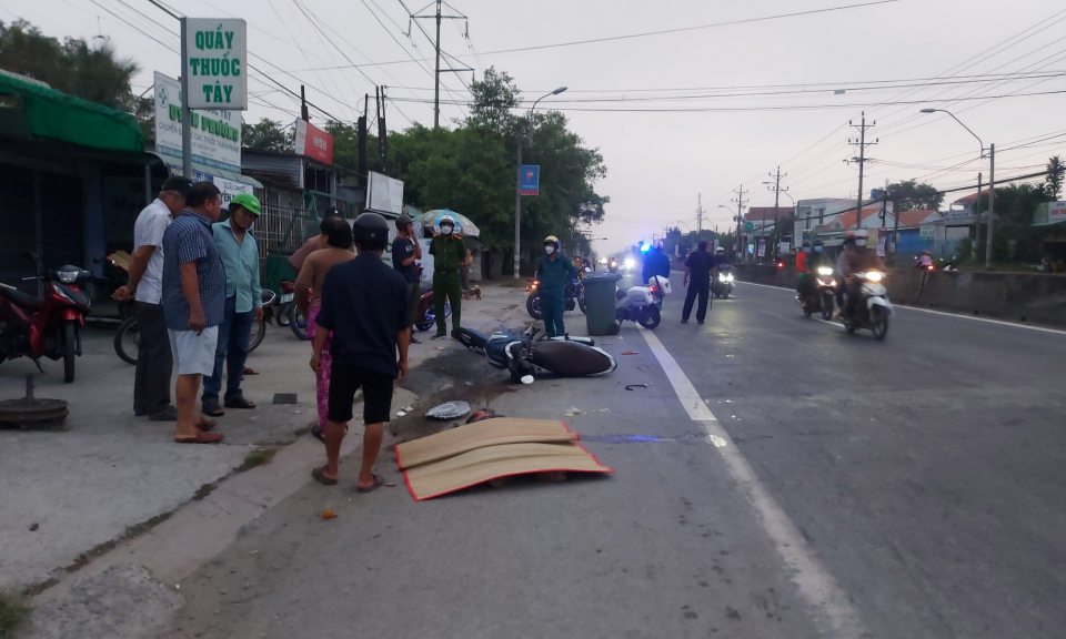 Bến Lức: Tai nạn giao thông nghiêm trọng 1 người chết, 1 người bị thương nặng
