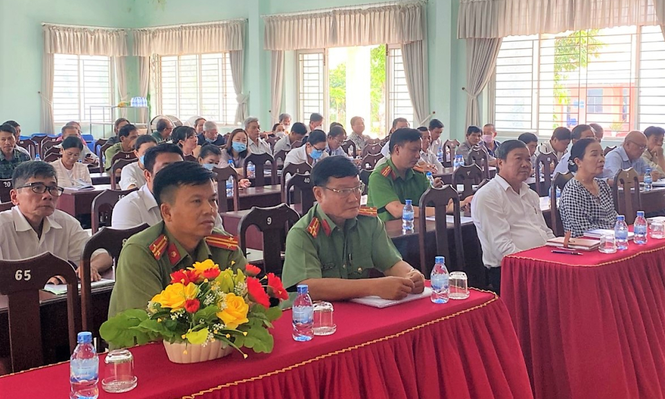 Cần Đước tập huấn công tác an ninh, trật tự trong Chương trình Xây dựng Nông thôn mới