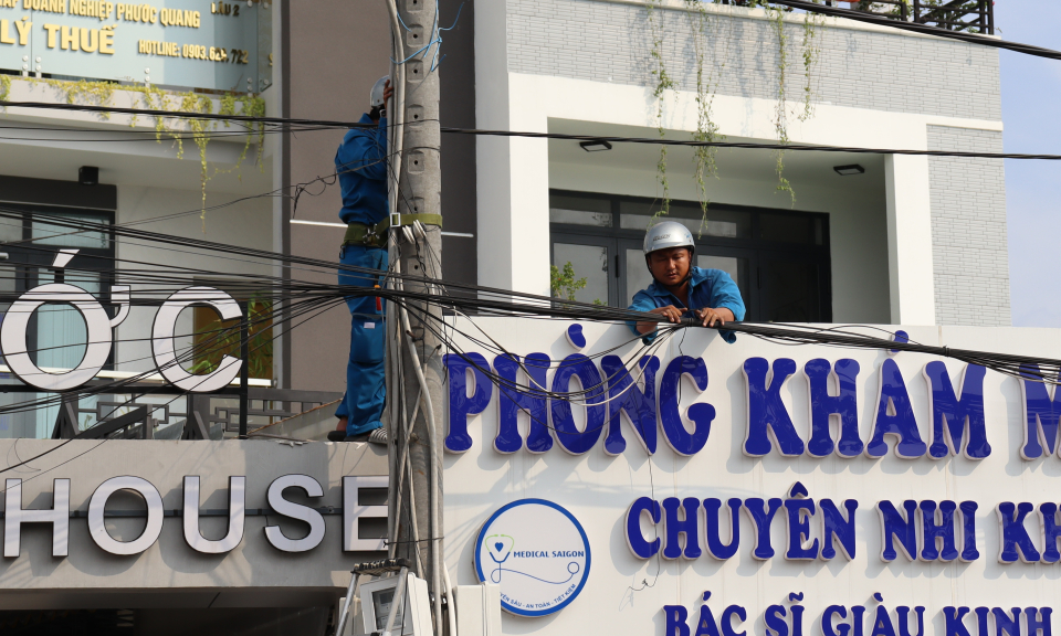 Cần Giuộc đẩy nhanh việc chỉnh trang làm gọn cáp viễn thông