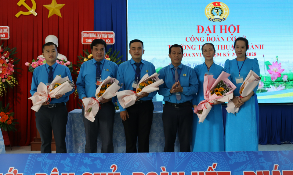 Cần Giuộc Đại hội điểm Công đoàn cơ sở khối trường học