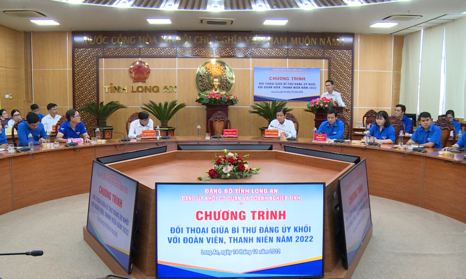 Đối thoại giữa Bí thư Đảng ủy khối Cơ quan và Doanh nghiệp tỉnh với đoàn viên, thanh niên năm 2022