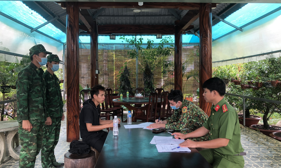 Đồn Biên phòng Mỹ Thạnh Tây xử phạt 02 đối tượng nhập cảnh trái phép từ Campuchia về Việt Nam