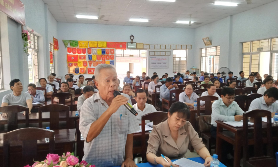 Thạnh Hóa: Đại biểu Quốc hội tiếp xúc cử tri 