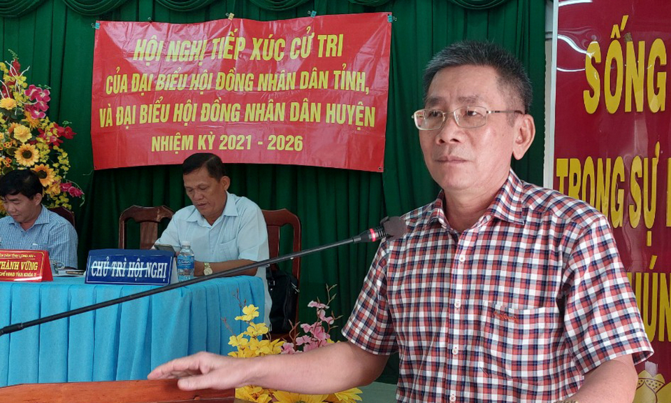 Tân Hưng: Đại biểu HĐND tỉnh, huyện tiếp xúc cử tri xã Hưng Điền và Hưng Điền B