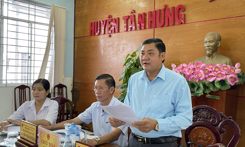 Tân Hưng: Đại biểu HĐND huyện tiếp xúc cử tri trực tuyến
