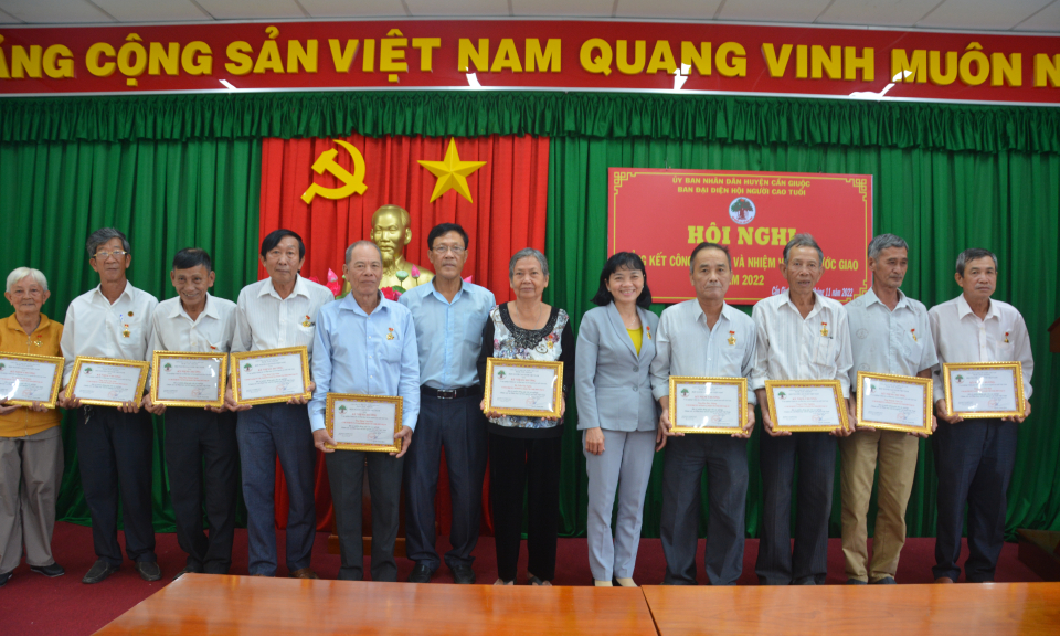 Cần Giuộc tổng kết công tác Hội Người cao tuổi 