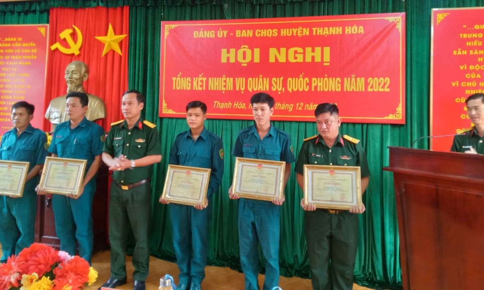 Thạnh Hóa tổng kết nhiệm vụ quân sự, quốc phòng năm 2022