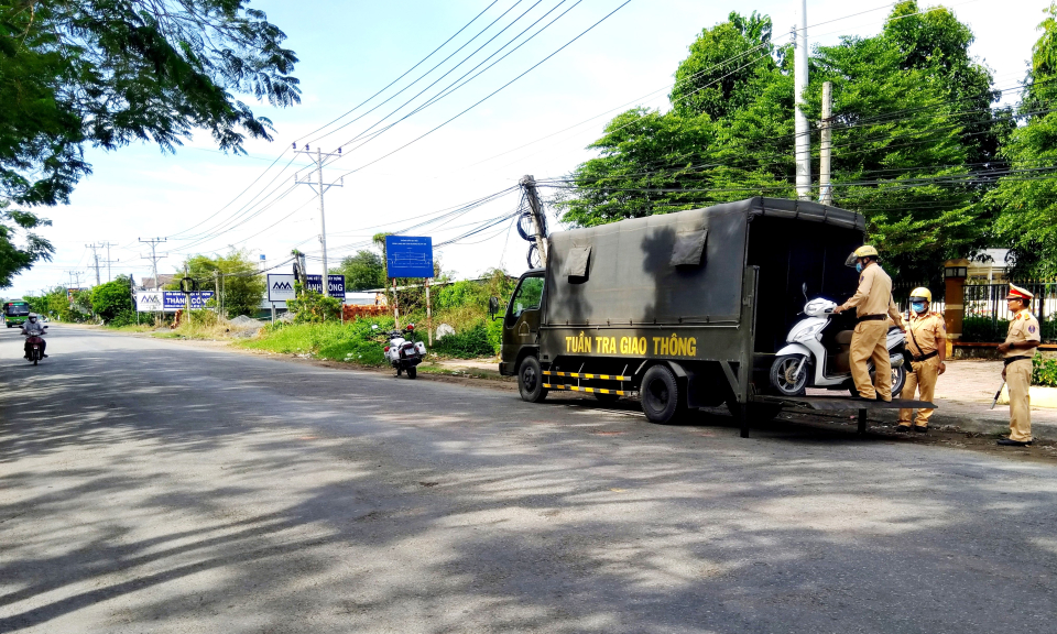 Cần Đước kiên quyết xử phạt các trường hợp đã uống rượu bia điều khiển phương tiện giao thông
