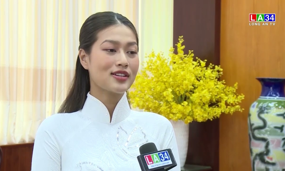 Giao lưu và trao tặng Bằng khen của Chủ tịch UBND tỉnh cho Hoa hậu Hòa bình Việt Nam 2022