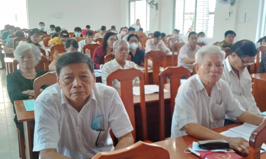 TP Tân An: Đảng bộ phường Tân Khánh học tập Nghị quyết của Ban Chấp hành Trung ương.