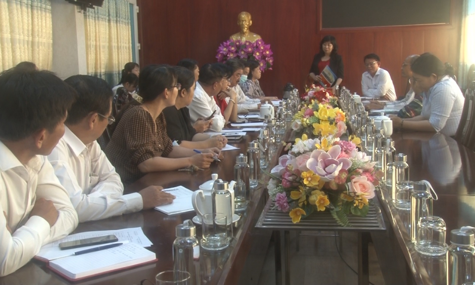Kiến Tường tiếp đoàn tỉnh phúc tra kết quả hoạt động phong trào Dân số năm 2022.