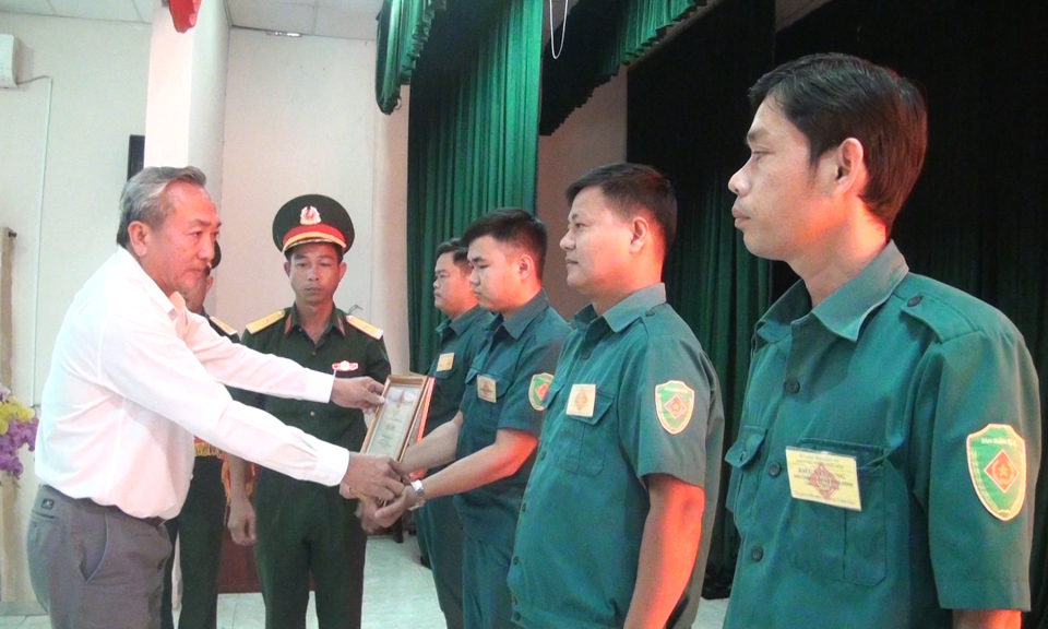 Đức Hòa tổng kết nhiệm vụ quân sự, quốc phòng năm 2022