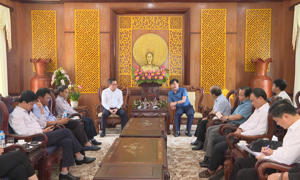 Thường trực Tỉnh uỷ làm việc với Đoàn công tác Báo Nhân Dân