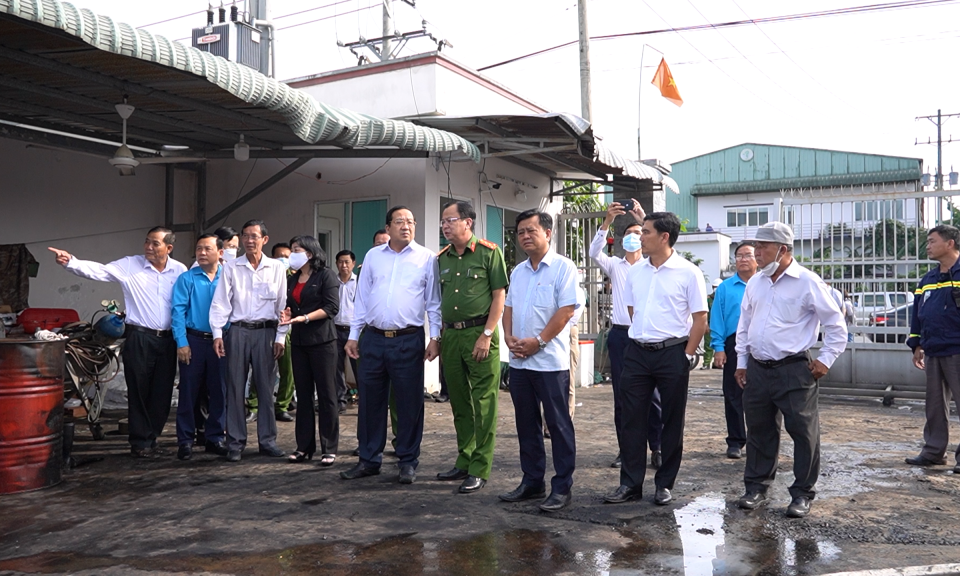 Lãnh đạo tỉnh Long An thăm hỏi, động viên doanh nghiệp bị cháy vào ngày 10/12