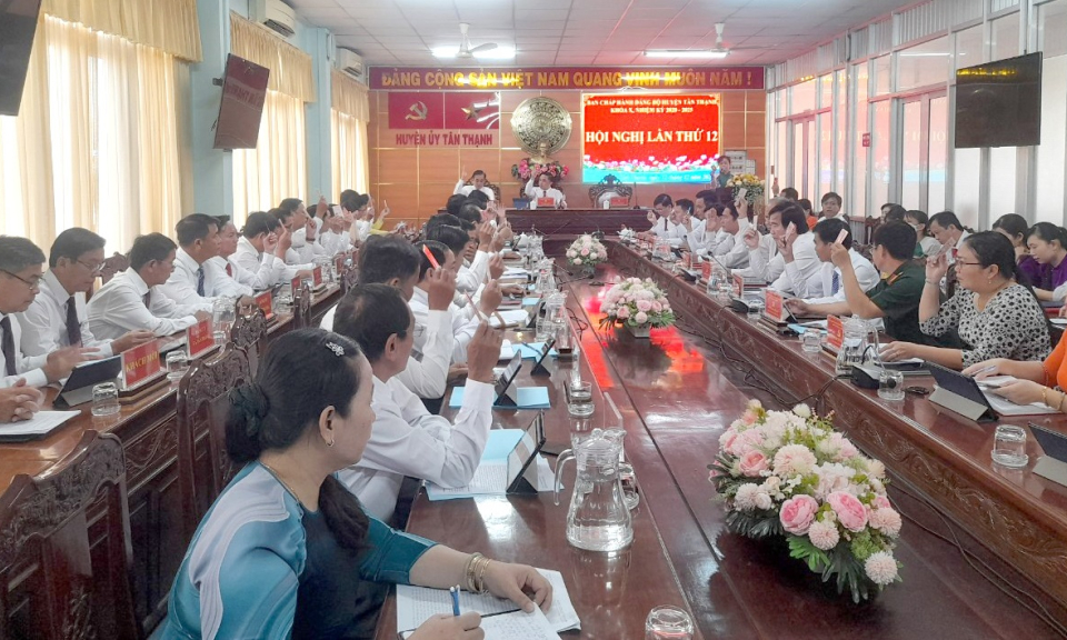 Ban Chấp hành Đảng bộ Tân Thạnh tổ chức Hội nghị lần thứ 12