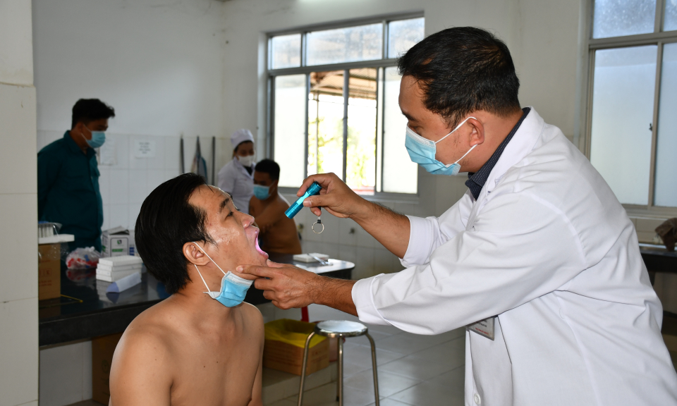 Đức Hòa khám sức khỏe Nghĩa vụ quân sự cho nam công dân sẵn sàng nhập ngũ năm 2023
