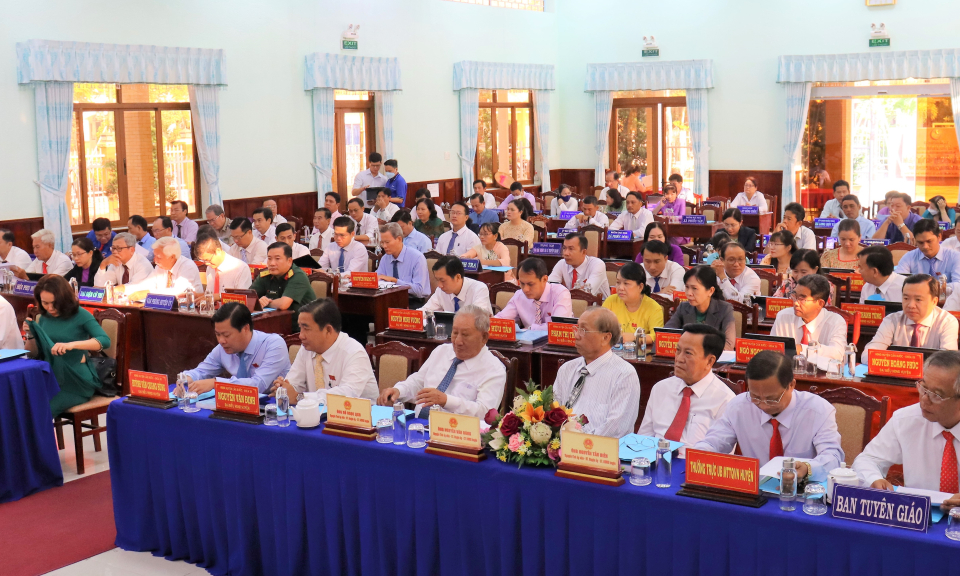 Hội đồng Nhân dân huyện Cần Đước tổ chức kỳ họp thứ 8 