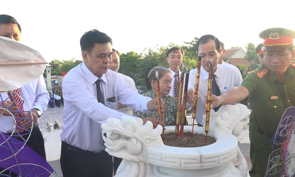 Kiến Tường gặp mặt kỷ niệm 78 năm ngày thành lập Quân đội Nhân dân Việt Nam