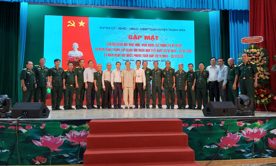 Thạnh Hóa gặp mặt nhân kỷ niệm 78 năm Ngày thành lập Quân đội Nhân dân Việt Nam