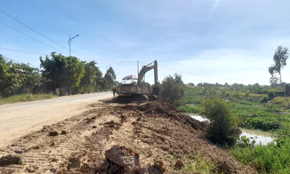 Tân Thạnh san lấp kênh Hiệp Thành với kinh phí hơn 30 tỷ đồng