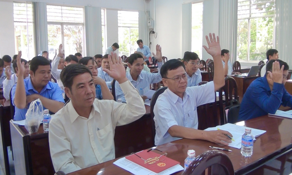 Ủy ban Mặt trận Tổ quốc Việt Nam huyện Tân Hưng khóa V tổ chức Hội nghị lần thứ 11 