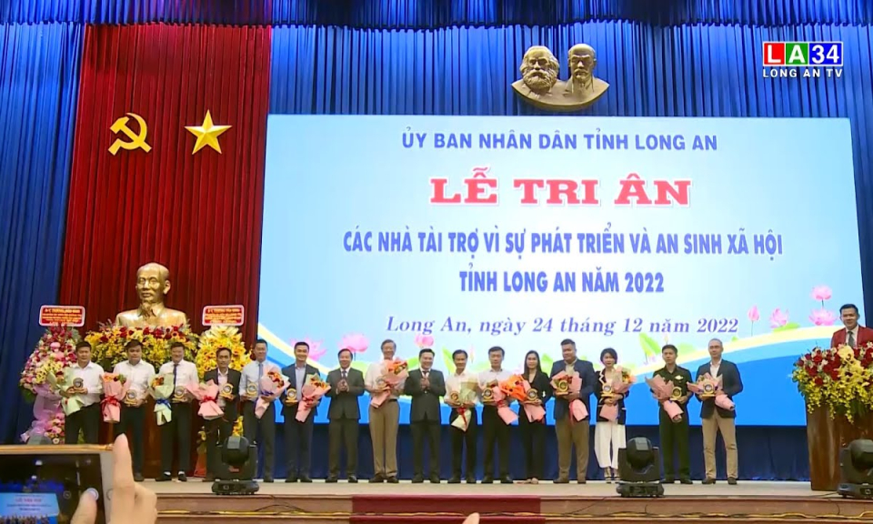 Tri ân các nhà tài trợ vì sự phát triển và an sinh xã hội tỉnh năm 2022