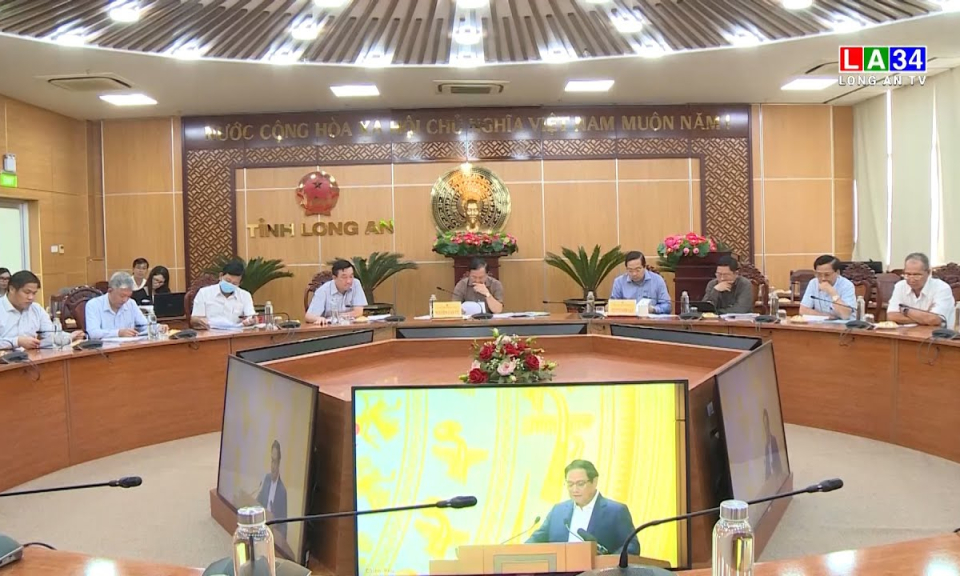 Chuyển đổi số là xu thế tất yếu và là yêu cầu bắt buộc