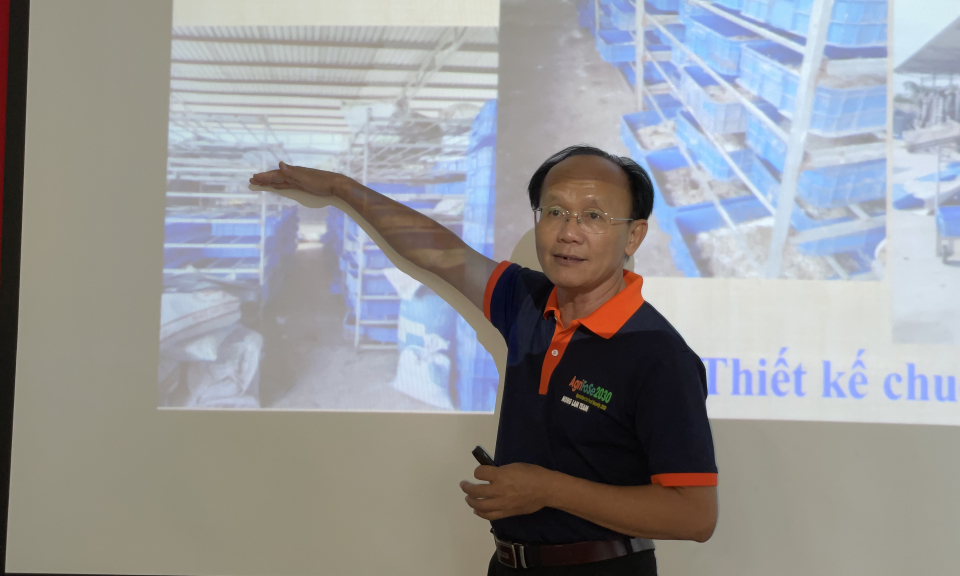 Hội thảo về Ruồi lính đen và quản lý rơm tại huyện Tân Hưng