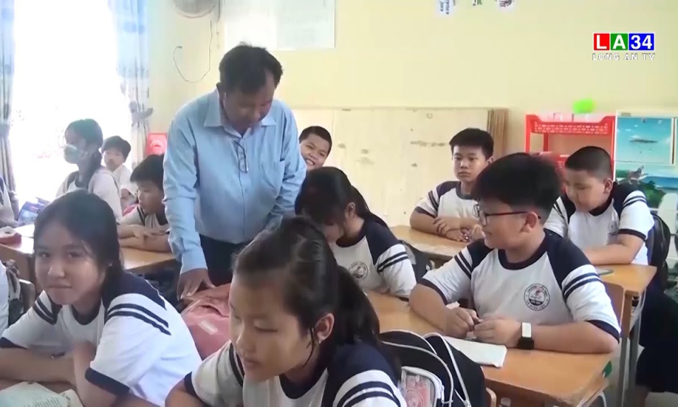 Đức Hòa: Kiểm tra công tác phổ cập giáo dục, xóa mù chữ năm 2022