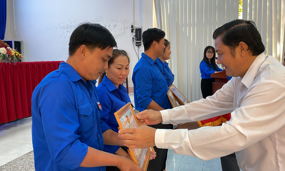Tân Hưng tổng kết công tác Đoàn - Hội và phong trào Thanh thiếu nhi năm 2022