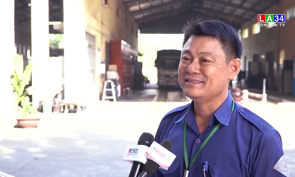 Trung tâm đăng kiểm quá tải, tài xế xếp hàng dài từ 3 giờ sáng