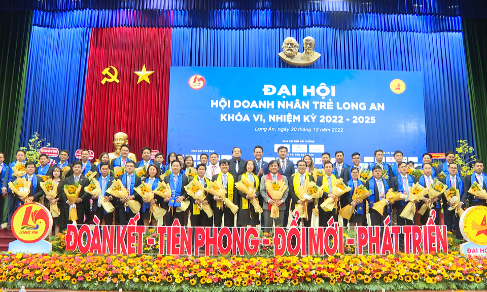 Ông Dương Long Thành giữ chức Chủ tịch Hội Doanh nhân trẻ Long An khóa VI, nhiệm kỳ 2022 - 2025