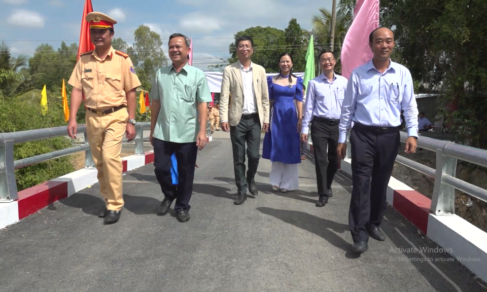 Tân Hưng khánh thành cầu giao thông nông thôn do Báo Thanh niên vận động tài trợ