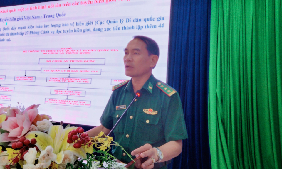 Tân Hưng tập huấn Luật Biên phòng Việt Nam