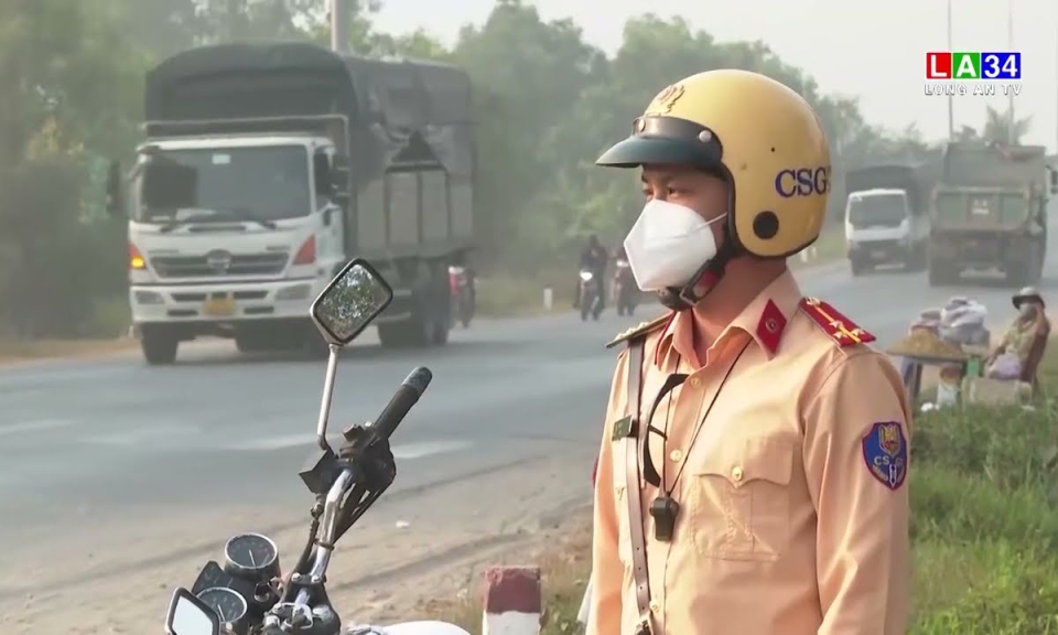 Long An xử lý trên 250 xe vi phạm trong 3 ngày nghỉ Tết Dương lịch